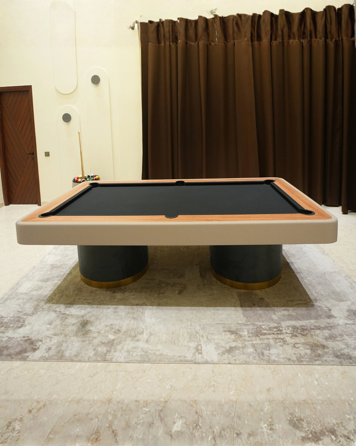 Negroni top on Patalo Pool Table in a room setting
